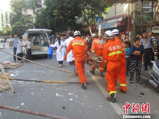 福州闽清县脚手架坍塌事故致7人受伤