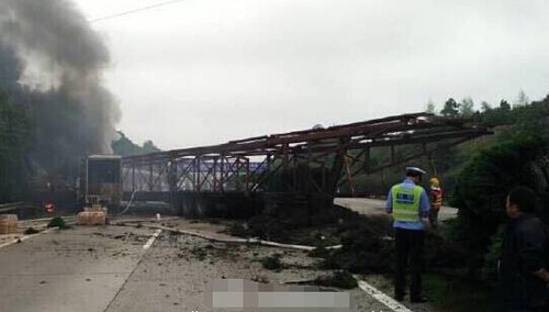 沪昆高速致21死事故调查报告:19人被批捕或立案
