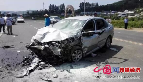 牡丹江市发生较大交通事故 致4死2伤
