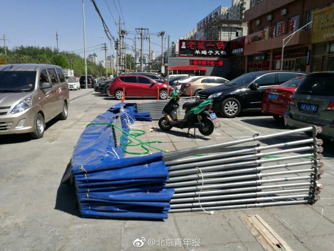 北京：大风吹倒简易棚 过路女子被砸身亡