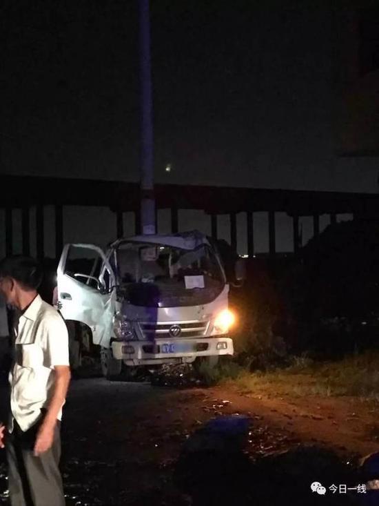 广东和平县发生货车撞人交通事故 致3死7伤