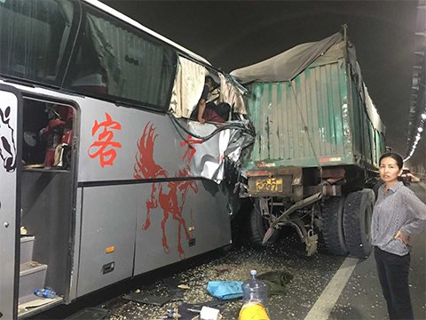 北京市交管局：京承高速追尾事故造成3人死亡1人重伤